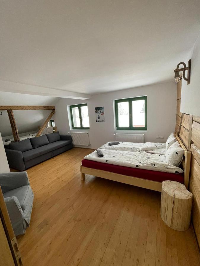 Hotel Madarasi Sportbazis Capilnita Esterno foto